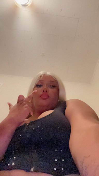 Anyways, I&rsquo;m tired of men trying to treat @LASANTAMARINA and I like we aren&rsquo;t literally luxury queens<a class="tags" target="_blank" title="On Twitter" href="/?out=eyJ0eXAiOiJKV1QiLCJhbGciOiJIUzUxMiJ9.eyJpYXQiOjE3MjU5NDQwNjAsImlzcyI6InR3cG9ybnN0YXJzLmNvbSIsIm5iZiI6MTcyNTk0NDA2MCwiZXhwIjoxNzU3NDgwMDYwLCJyZWRpcmVjdF91cmwiOiJodHRwczovL3R3aXR0ZXIuY29tL0xBU0FOVEFNQVJJTkEifQ.NlWZgE6u5hKeMWvsBqLWYE7O_evP93hL9Xf896hf-quob8lLYWFPxecKFnvx9V17xehYGCNGwFwyVWNytCyDWg">@LASANTAMARINA</a>
