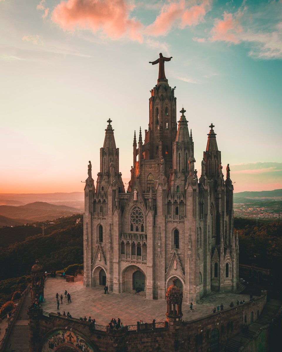 archi_tradition's tweet photo. Which city do you prefer, Madrid or Barcelona? https://t.co/ryhfZeSuvf