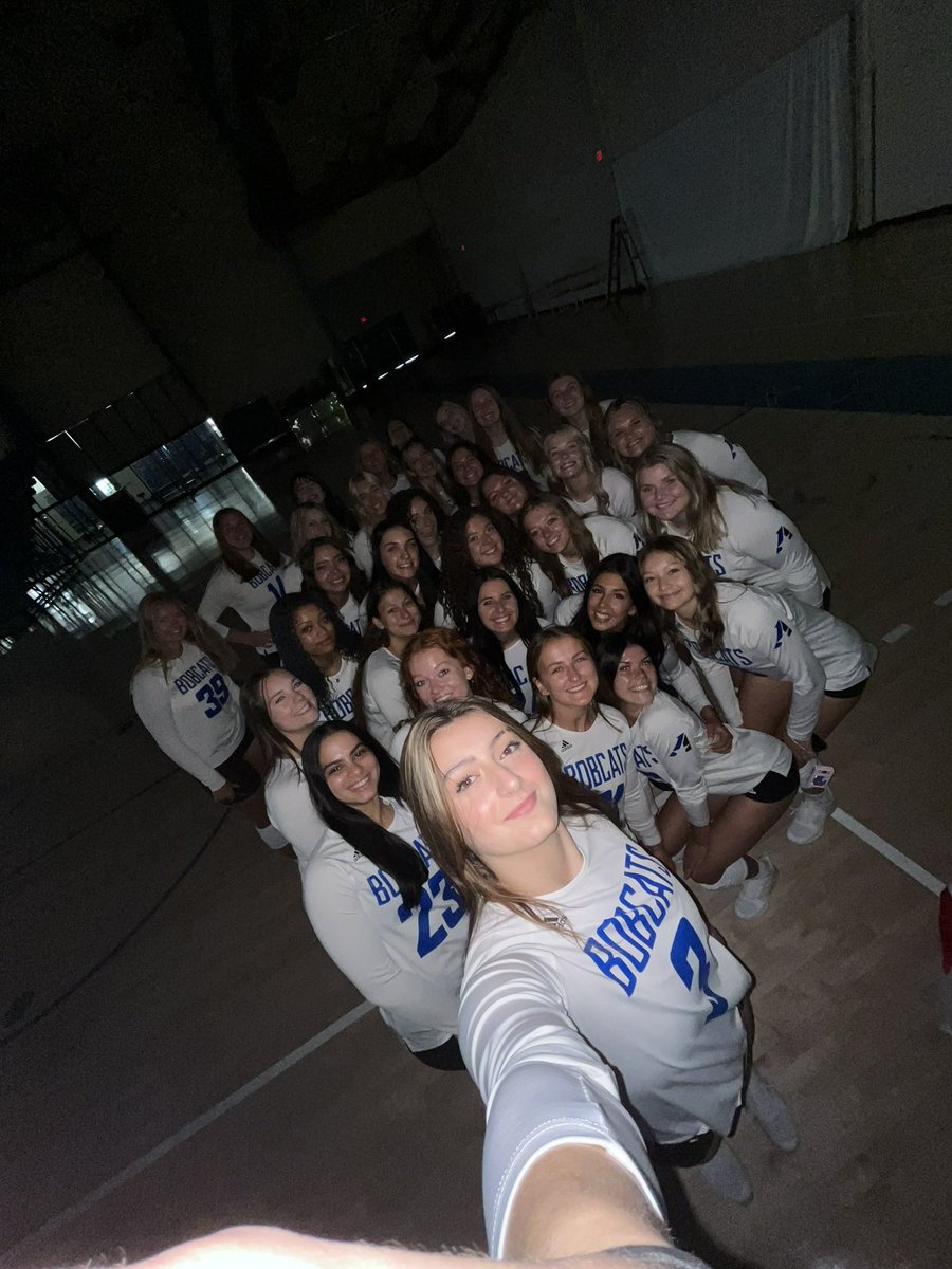 Peru State College Women’s Volleyball Team would love your support!!🤍💙🖤
Link to donate: ets.rocks/3sh6ce1