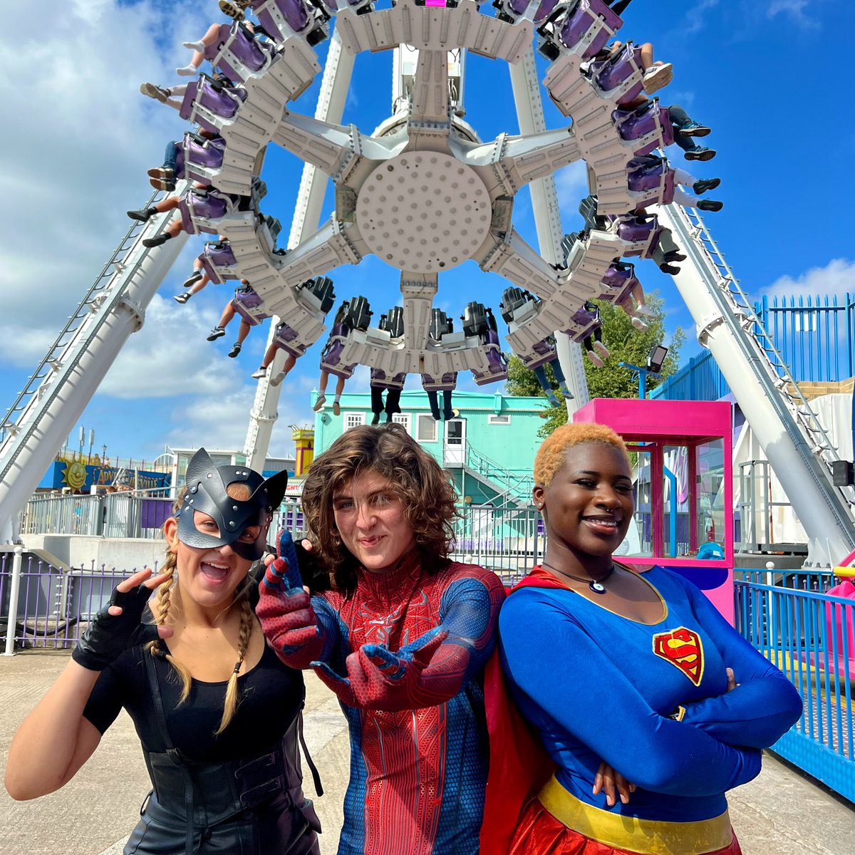 Superhero Weekend is THIS WEEKEND⚡️

Like all our events, we will be raising money for <a href="/SouthendHospCF/">Southend Hospital CF</a> and their #SpotlightRadiotherapyAppeal 💙

Saturday 🎤📣
12:30pm: Britain’s Got Talent <a href="/immidavis/">immidavis</a> 
1:30pm: Cheerleading from <a href="/Southendelite/">Southend Elite Sports Academy</a> 

Sunday🔥
5pm &amp; 7pm: Fire Breathers