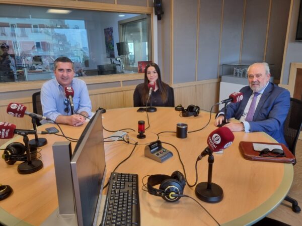 🔴 #Redifusión <a href="/ValorSalud/">valorsalud</a>

El programa del 16 de junio vuelve a escena en este viernes de mitad de agosto. Y con él nuestros invitados de <a href="/ASPEsanidad/">ASPE</a> <a href="/idisalud/">Fundación IDIS</a> <a href="/SEDISA_NET/">SEDISA</a> <a href="/Fefefarmacia/">FEFE</a> <a href="/FEDE_Diabetes/">Federación Española de Diabetes (FEDE)</a> y <a href="/ProyectoVenturi/">Proyecto Venturi</a>