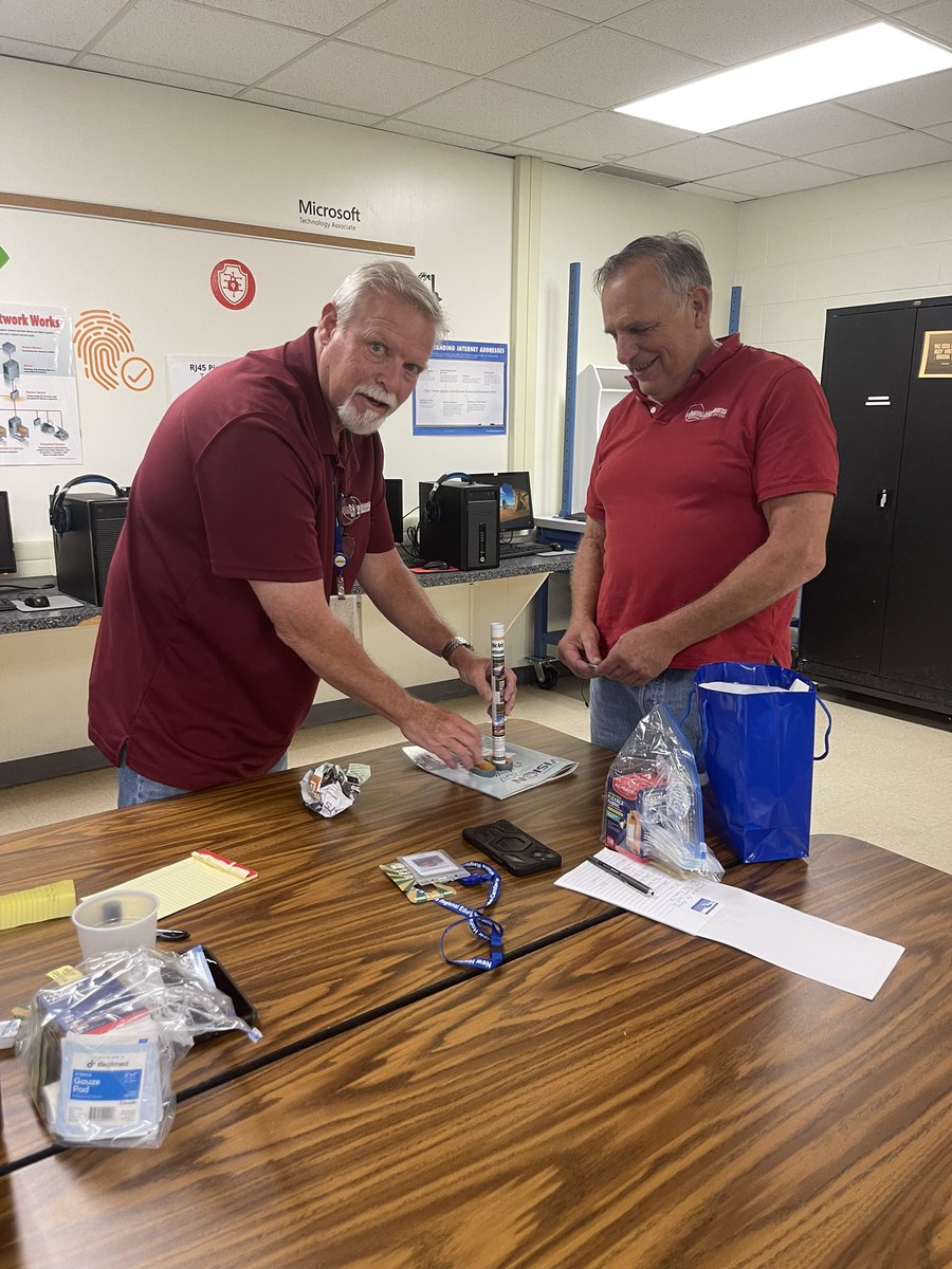 NHREC_CTE_BF's tweet photo. Embracing the power of teamwork with our incredible educators! They took the Windy City Tower Challenge to a whole new level!  #TeamBuilding #GettinItDone #NHRECCTE  #NHREC #NewHorizonsCTE #BoldlyGoing #WeAreNewHorizons 
@NHREC_VA https://t.co/l9Nd3ONrW1