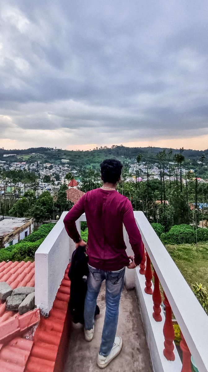 AVinthehousee's tweet image. Escape from reality , A Day In #Yercaud 💙 ✨️🧊

#summerhouseresort #topview