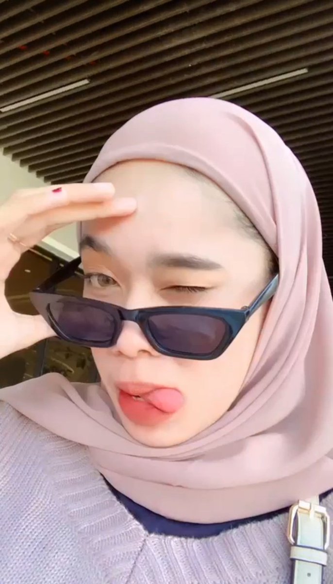 Mir_acle24's tweet photo. Bibir kering banget 😭 https://t.co/du8gq1hYFe
