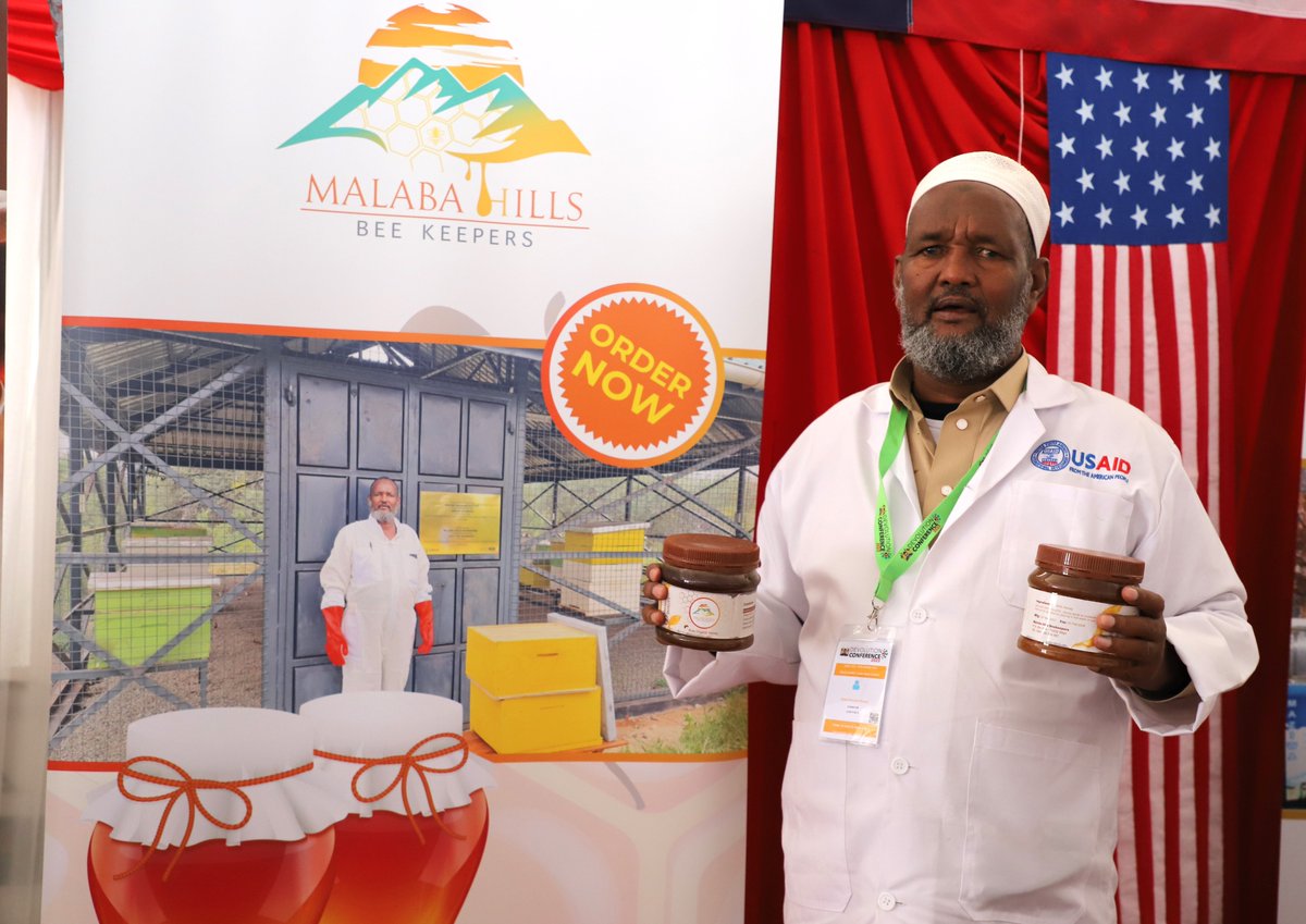 lmskenya's tweet image. “I started beekeeping as a hobby. Thanks to @USAIDKenya equipment and training support, I turned it into a business that earns me a livelihood.” - Ahmed Hassan, the proprietor of Malaba Hills Beekeepers, in Wajir County, producing at least 300kgs of honey per season. #DEVCON2023