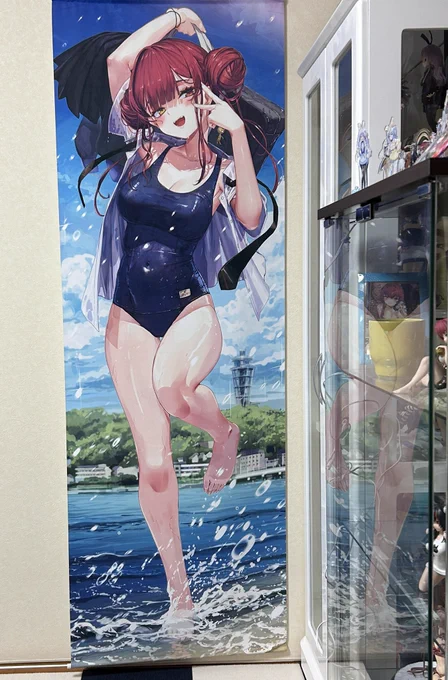 あかさあい先生の等身大船長タペストリー飾りました!! 