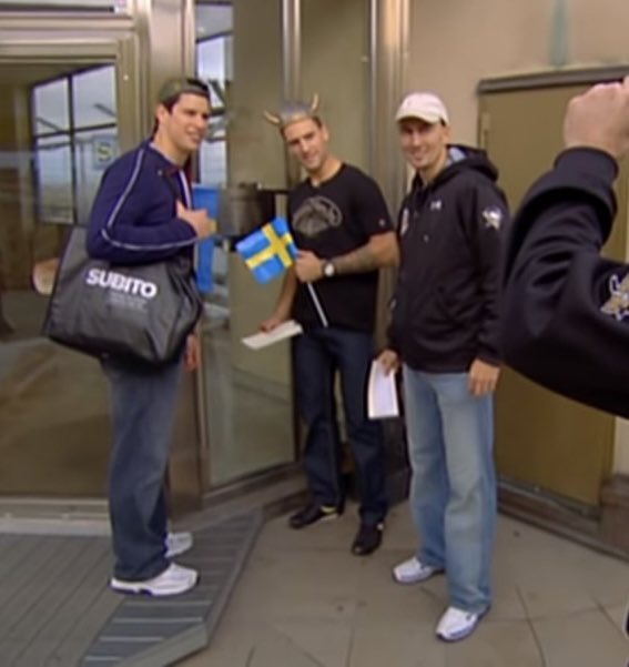 pghchick07's tweet photo. sidney crosby is so mecore https://t.co/S220NlzofZ