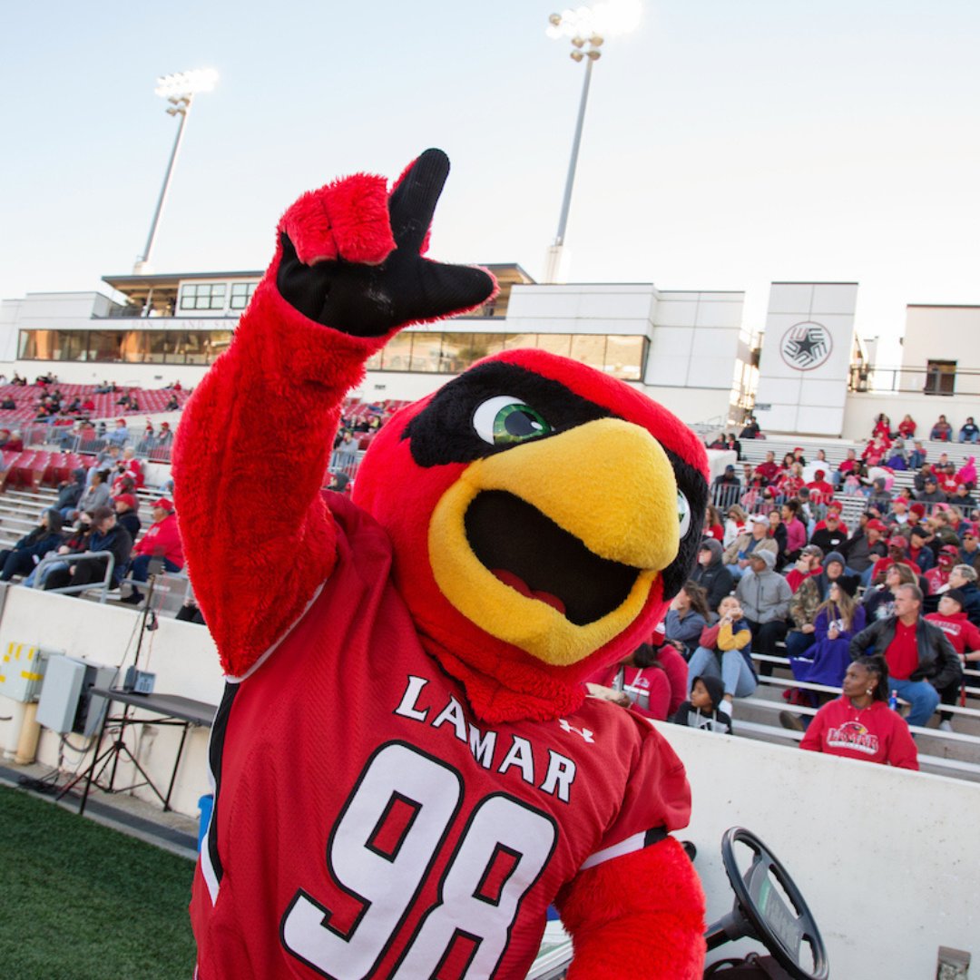 lamaradmissions's tweet photo. โค๏ธ Happy First Day of School, Cardinals! Give this semester "L"! ๐ค
#WeAreLU #LUBound https://t.co/folt2hSCOn