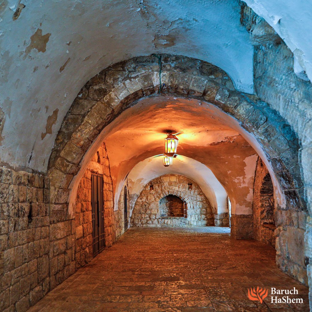 Baruch_HaShem's tweet photo. And with that, he will show you a large upper room, fully furnished. Make preparations there.” Luke 22:12 TLV
#BHSDallas #PerfectSacrifice #Messiah’sLove #Luke #UpperRoom https://t.co/EU3Fq2gPQJ