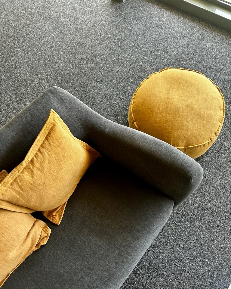 En els nostres espais compartits, la sinergia pren vida, les idees es multipliquen i les oportunitats floreixen.🌱 

Comparteix amb nosaltres, co-creem i creixem junts en aquest apassionant viatge d'innovació i èxits compartits. Descobreix l'encant dels espais comuns a GironaHub.