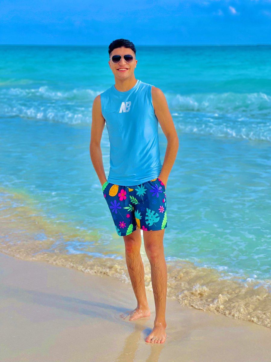 tooo7aaaaaaa's tweet photo. Sea,Sun,and Smile🌞🌊🐚🏊. https://t.co/GSJ8cOrWzC