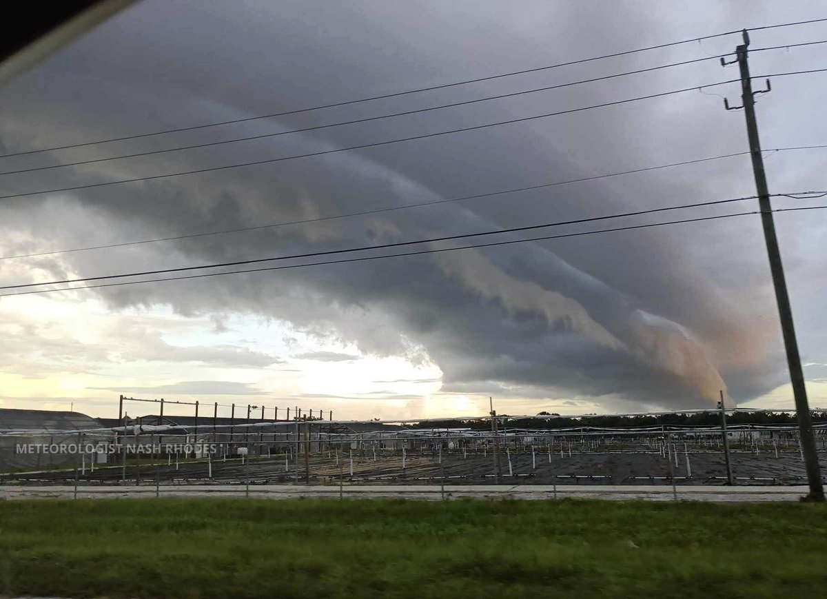 Too cool! Check out the gnarly-looking shelf cloud that pushed through Alva in Southwest Florida this morning. 🛸⛈️ Photo sent in by: Rebecca Short #weather #stormhour #flwx #storm #wx