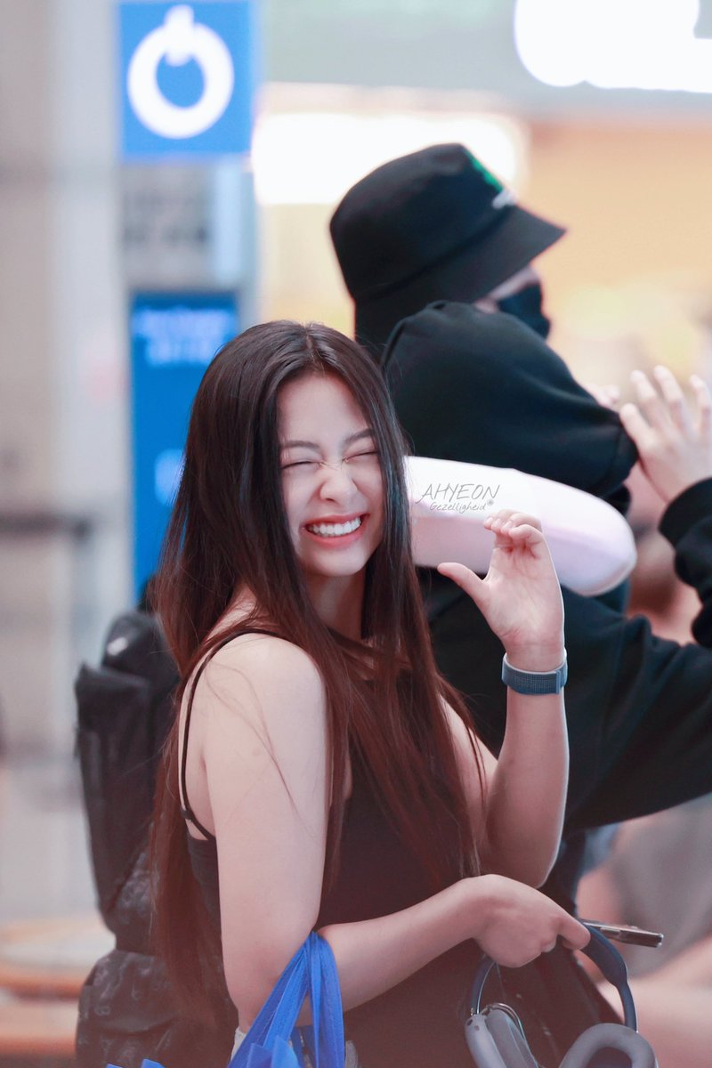 ahyeon tweet media