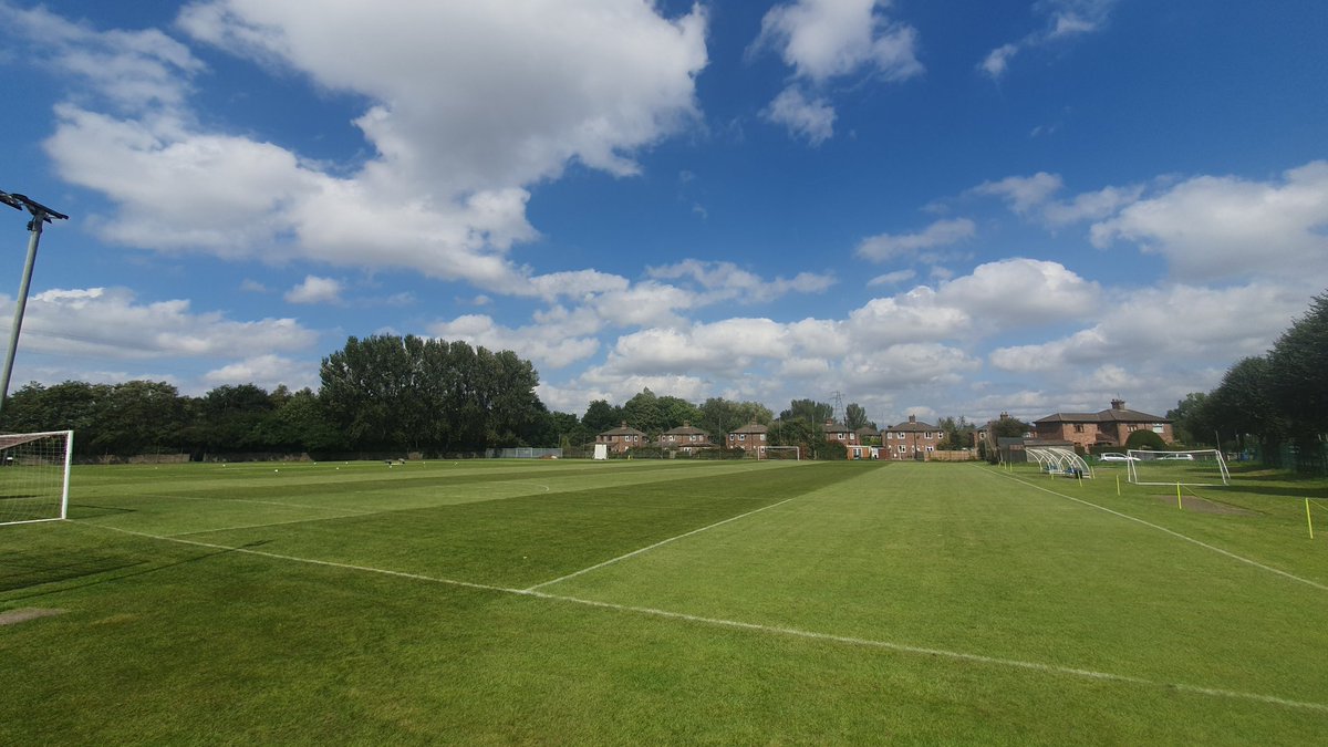 MooreUtdFC's tweet photo. Pitch Today at Grange ready for tonight game 🌞👏⚽️👍 https://t.co/nXTscO2ehD