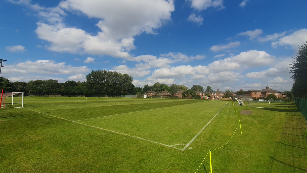 MooreUtdFC's tweet photo. Pitch Today at Grange ready for tonight game 🌞👏⚽️👍 https://t.co/nXTscO2ehD