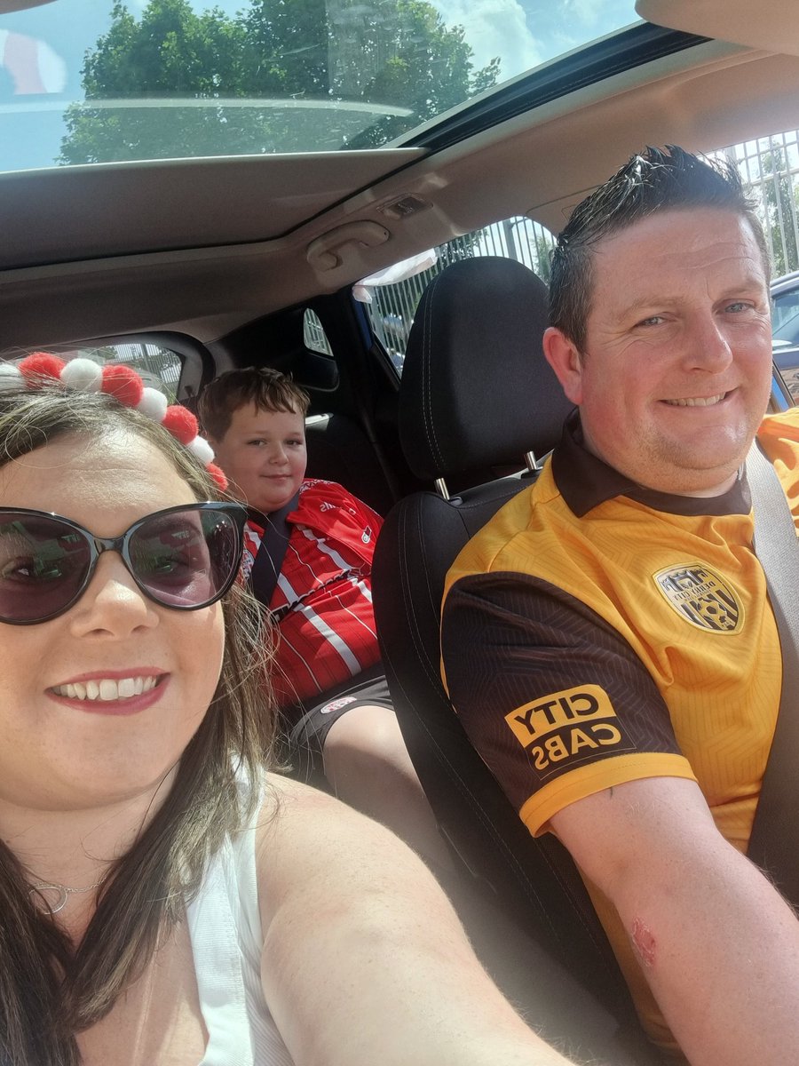 Off we go 🔴 ⚪️ #RAWA @derrycityfc @beggs847 @Cmhn444224