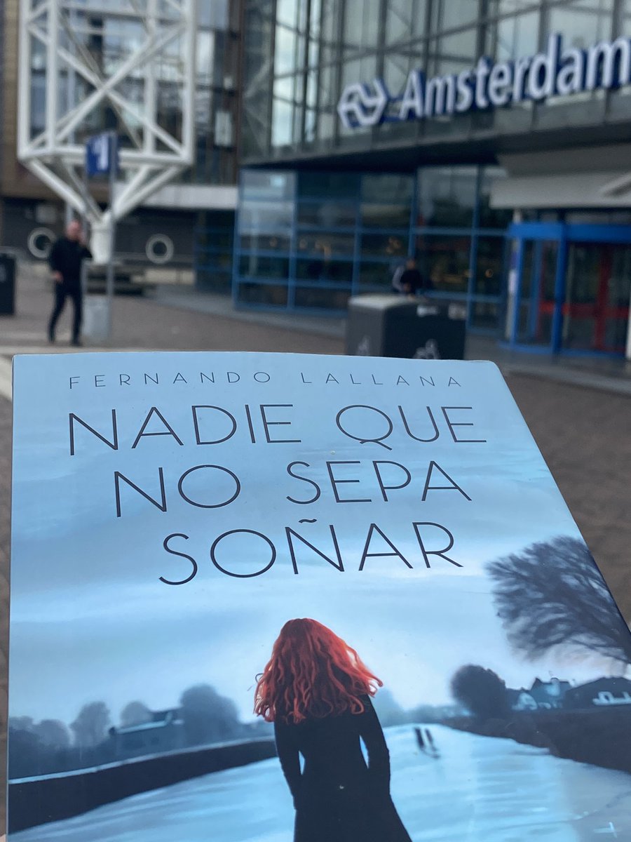 Yo_JotaPe's tweet photo. Sigo viaje por el Camino de los Tercios Españoles o bien llamado Corredor Sardo (Milan, Bruselas, Amberes, Amsterdam), en la compañía familiar y con una lectura única para este momento y geografía: “Nadie que no sepa soñar” escrito por el apreciado amigo @flallanam https://t.co/v36A4qA59t