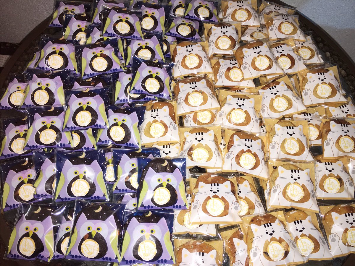 PALAMilkPH's tweet photo. Kids are waiting 👧🏻👦🏻, and #PALAMilKookie ‘s 🍪 are coming to Marabon Elementary School (Balabac Island, Palawan) 🏖 🚤

☝🏼 day to go to #KissEdGoldenHeart ‘s Ika-Pitong Balik Eskwela.

#PALAMilkCares #PALAMilkTea #PALAMilk #BalikEskwela #Cookie #Cookies https://t.co/QX2JXhHvQs