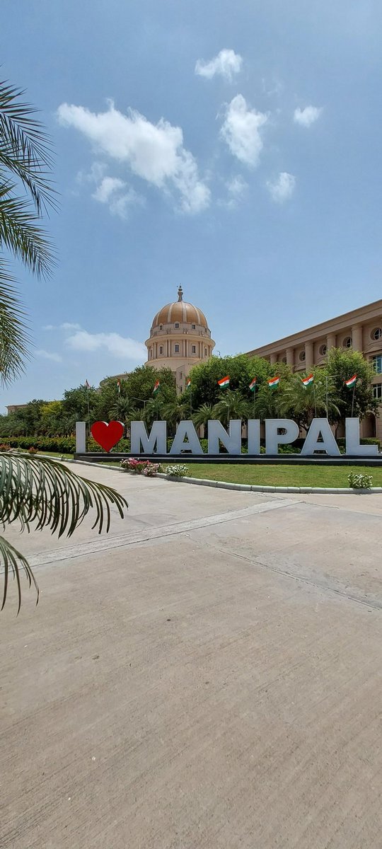 HeyKush1's tweet photo. Excited for a new start😁
#manipal https://t.co/SHWS82iChT