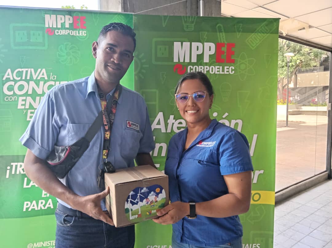 CorpoelecInfo's tweet image. ⚡️ 𝕃𝕒𝕣𝕒

#Asoelec en cumplimiento al Primer Vértice Estratégico del SEN para el año 2023, distribuye entre las y los hijos de los trabajadores de #Corpoelec  577 Kits de Meriendas.

#VenezuelaEcológica
