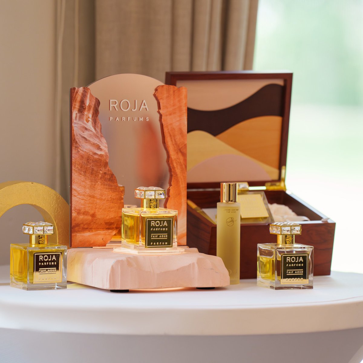 RojaDove's tweet photo. To celebrate our recent visit to the Middle East, we created a Taif Aoud Special Presentation Coffret. 

After many requests for the coffret to launch globally, I am pleased to announce that the presentation is now available from my Haute Parfumerie : https://t.co/AfNnXK5tK2 https://t.co/Iptz9ymEw0