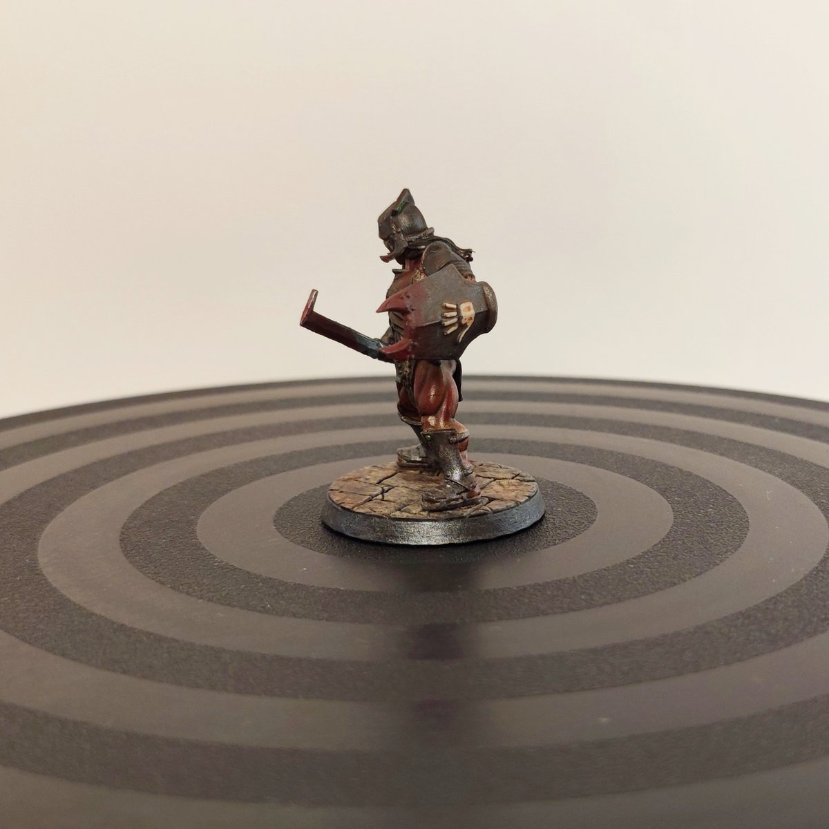 edcolangeli's tweet photo. Resin mini of an #Urukhai from #thelordoftherings painted by me for @riccstop.

This is my favorite one so far!  

#miniaturepainting #miniatures #painting #LOTR #uruk #monsters #fantasy #RoP #Tolkien #LordOfTheRings #hobbit https://t.co/pbM891G2Ep