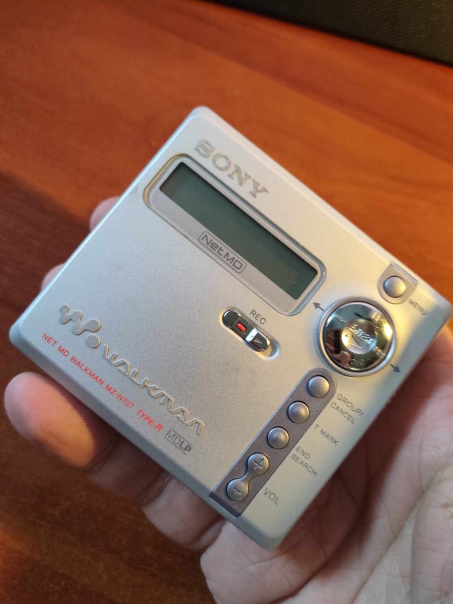 SinSonic tweet media