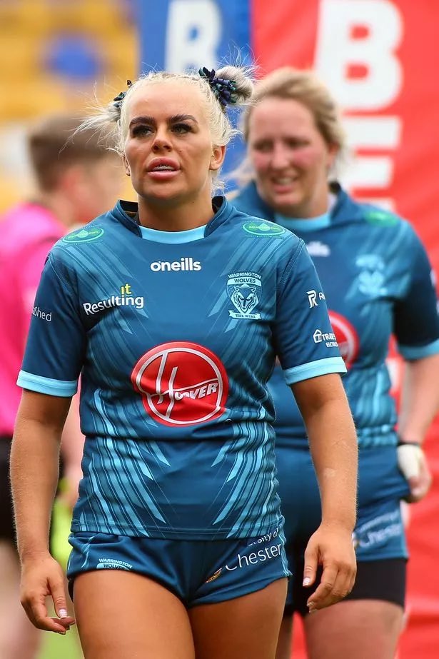 mikecmorgan's tweet photo. Ex Merseyside police officer, Samantha Simpson, sacked after using racist slurs will undergo inclusion and diversity training before returning to action this Sunday with the Warrington Wolves.
I&D trainingโฆffs https://t.co/tS34xKOxpd https://t.co/4G6DydqcPt