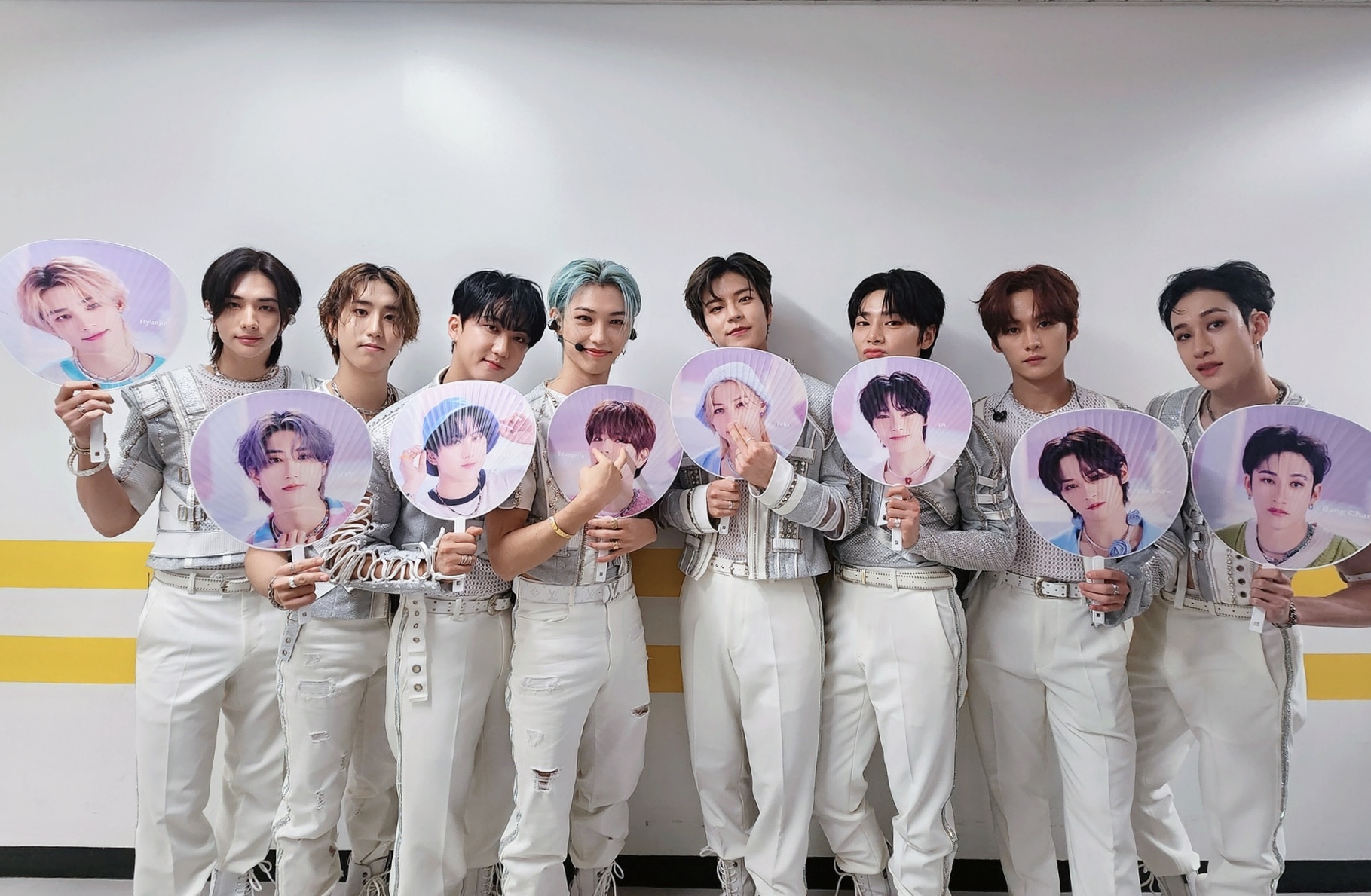 Stray Kids Japan Official on X: Stray Kids Japan Official on X: