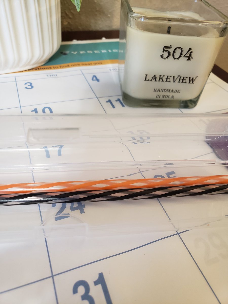 My last two straws for the work week are Halloween colors. Planned? I think not. BRING ON FALL! #fall #halloween