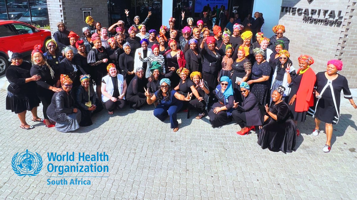 WHOSouthAfrica's tweet image. 🗣️&quot;𝑊𝑎𝑡ℎ𝑖𝑛𝑡’ 𝑎𝑏𝑎𝑓𝑎𝑧𝑖, 𝑤𝑎𝑡ℎ𝑖𝑛𝑡’ 𝑖𝑚𝑏𝑜𝑘𝑜𝑑𝑜&quot;

As @WHOSouthAfrica joins South Africa 🇿🇦 in celebrating #WomensMonth

📸acknowledging these #mbokodos for the roles they play in improving &amp;amp; ensuring #HealthForAll 

📍Mpumalanga, #Cholera Preparedness Training