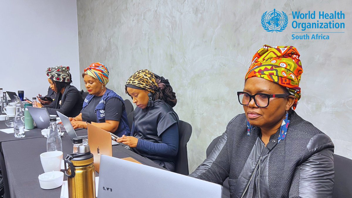 WHOSouthAfrica's tweet image. 🗣️&quot;𝑊𝑎𝑡ℎ𝑖𝑛𝑡’ 𝑎𝑏𝑎𝑓𝑎𝑧𝑖, 𝑤𝑎𝑡ℎ𝑖𝑛𝑡’ 𝑖𝑚𝑏𝑜𝑘𝑜𝑑𝑜&quot;

As @WHOSouthAfrica joins South Africa 🇿🇦 in celebrating #WomensMonth

📸acknowledging these #mbokodos for the roles they play in improving &amp;amp; ensuring #HealthForAll 

📍Mpumalanga, #Cholera Preparedness Training