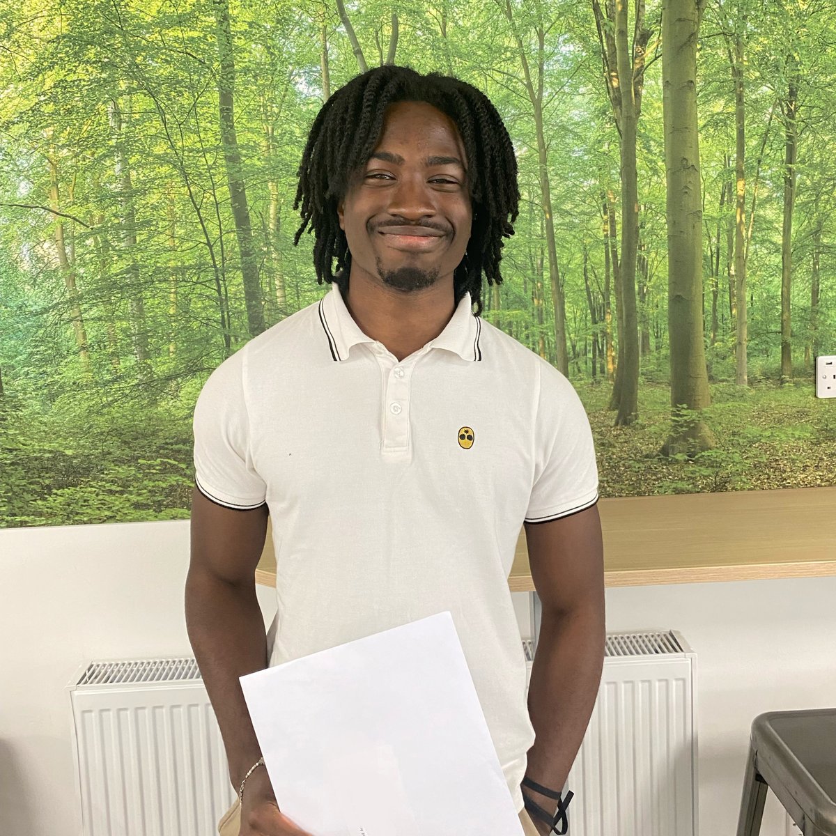 Leonard achieved outstanding results of A A A B and is off to study Computer Science at @RoyalHolloway where we're sure he'll do very well!