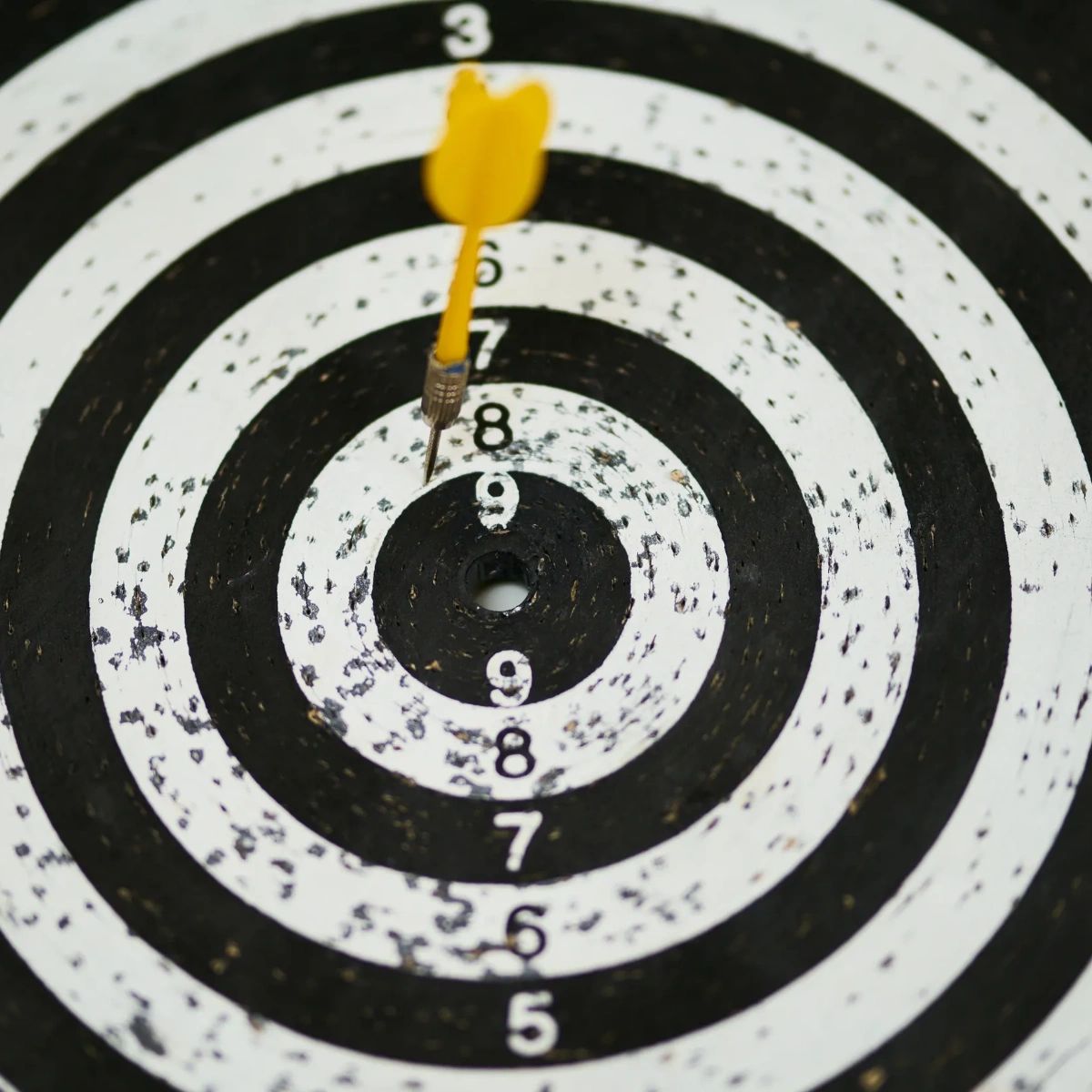 SublimeKnow's tweet image. When you set goals, make them SMART: specific, measurable, achievable, and time-bound. Setting clear and specific goals in this way can significantly improve your chances of achieving them! #SublimeKnowledge #LifeCoach #MindsetCoach #SelfHelp #GoalSetting #FindSuccess