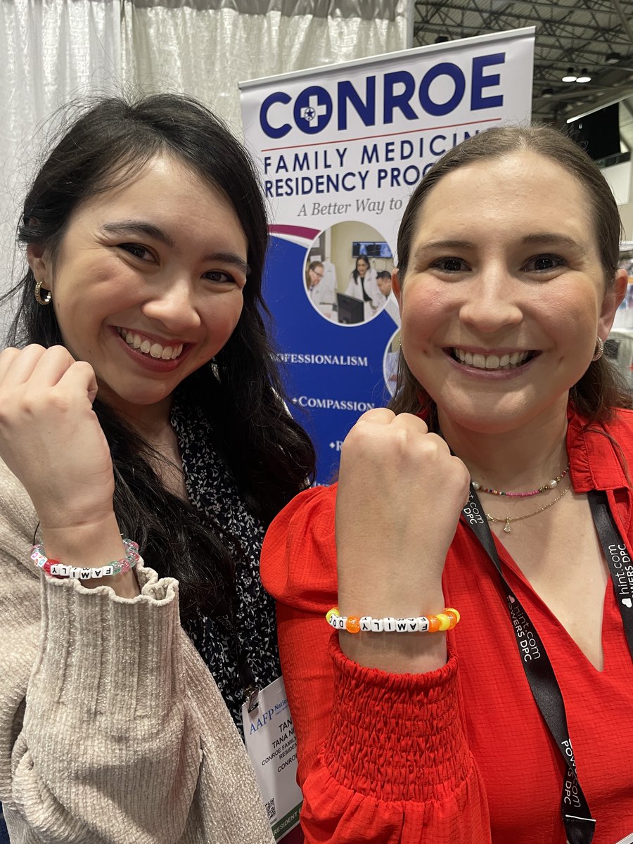 TXFamilyDocs's tweet photo. What better way to show your love for Texas family medicine than with friendship bracelets?! More from #AAFPNC in our full recap.
https://t.co/d1Bgjw82va @familydocwonk @ebriggsmd https://t.co/Epe38PsyLW
