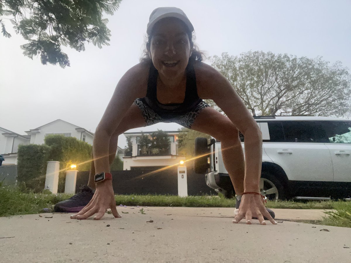 mandimellen's tweet photo. Quiet and beautiful out there. Ready for a day with endless possibilities! πππ»ββοΈ
β¨
#mandimellen #runningmama #runforlife #runhappy #behappybehealthy #behappybeyou #losangeles #brentwood https://t.co/SuDoYdv3b1
