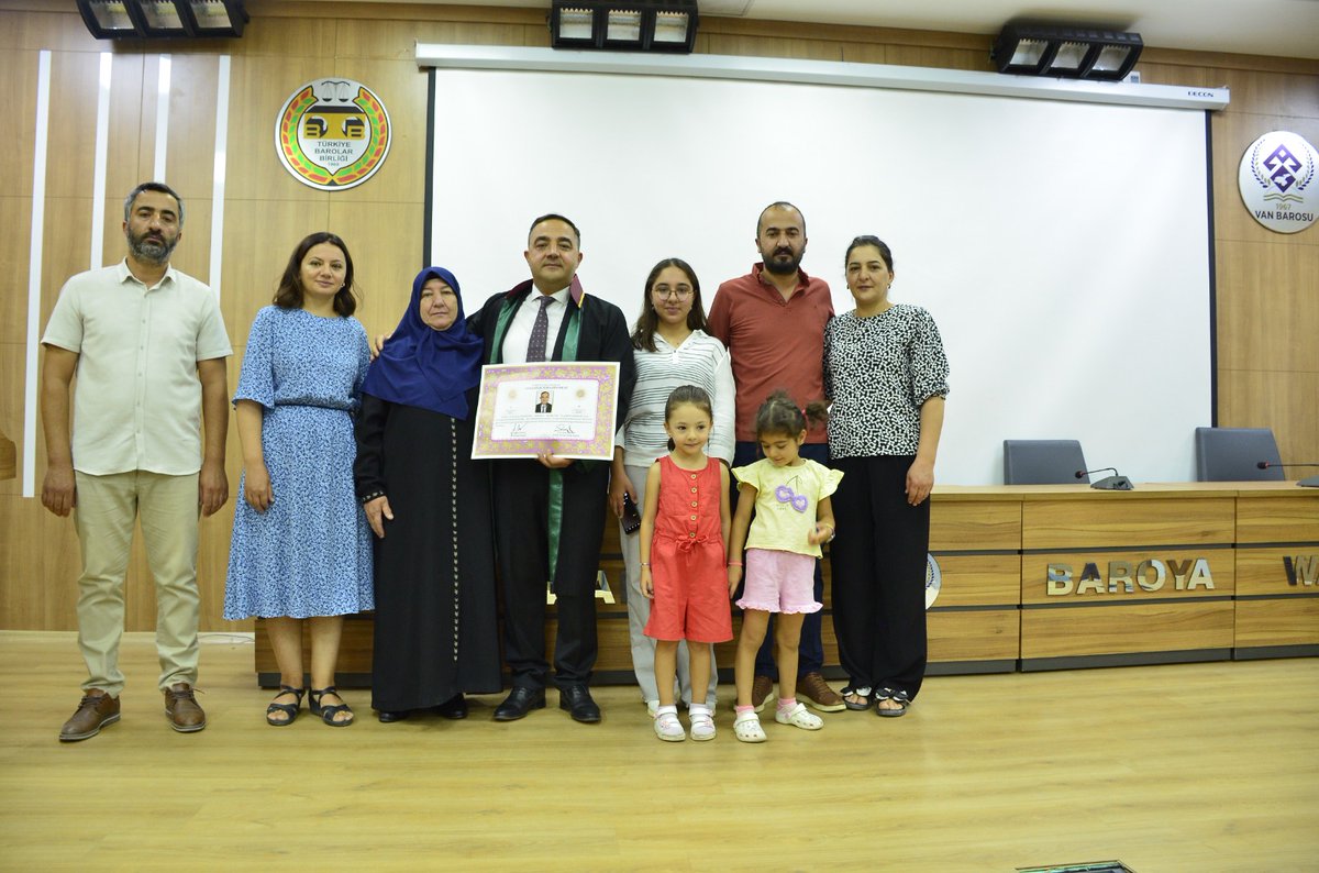 Staj dönemini tamamlayıp mesleğe Avukat olarak adım atmanın heyecanı içerisindeyim  yanında staj yaptığım değerli büyüğüm Av. Mehmet yıldız başta olmak üzere emeği geçen herkese sonsuz teşekkür ediyorum...