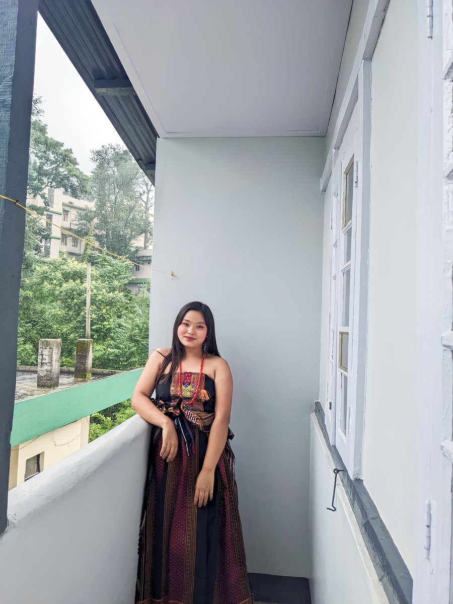 Kuki-Zo Traditional Attire 

Credit: Biakmawi Munluah

#chin #kuki #mizo #zomi #chikim #beingchikim #zo #zohnahthlak #thadoukuki #paite #simte #mate #vaiphei #gangte #kom #thadou #hmar #mizo #zou