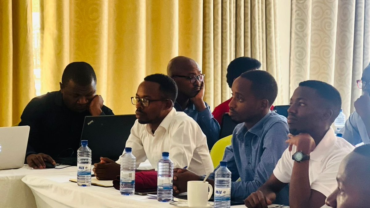 EricRukebesha's tweet image. Insightful workshop where we are diving into the world of biotech and discuss the hurdles it faces.  
#BiotechWorkshop #ScienceDiscussion
Discussion led by @Pacifiquens from @OfabRwanda and @ScienceAlly