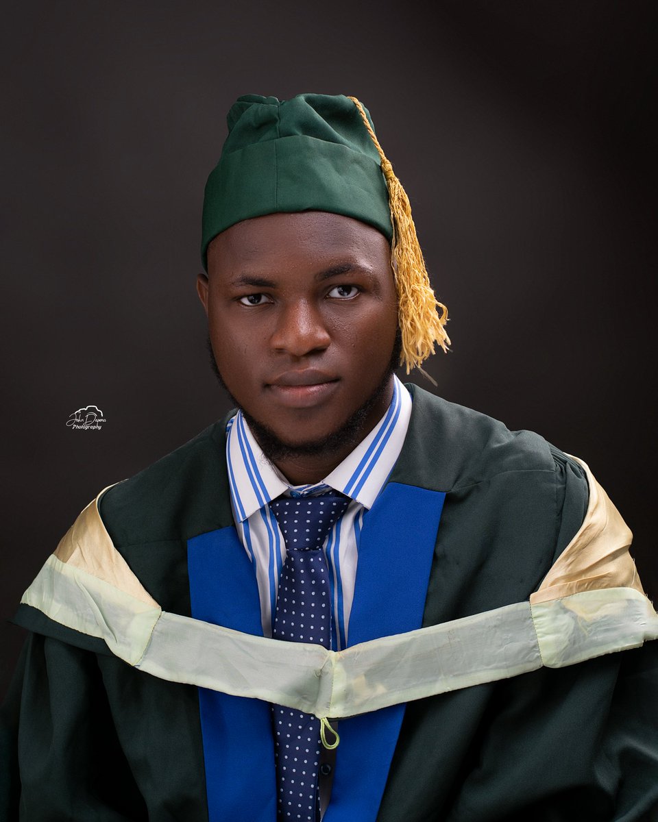 KunleAyeleru's tweet photo. Alhamduliliah. Proud graduate of Federal University of Agriculture, Abeokuta! The journey was worth every moment π¨π½βππ #FUNAAB30thConvocation https://t.co/akAnLE5wPE