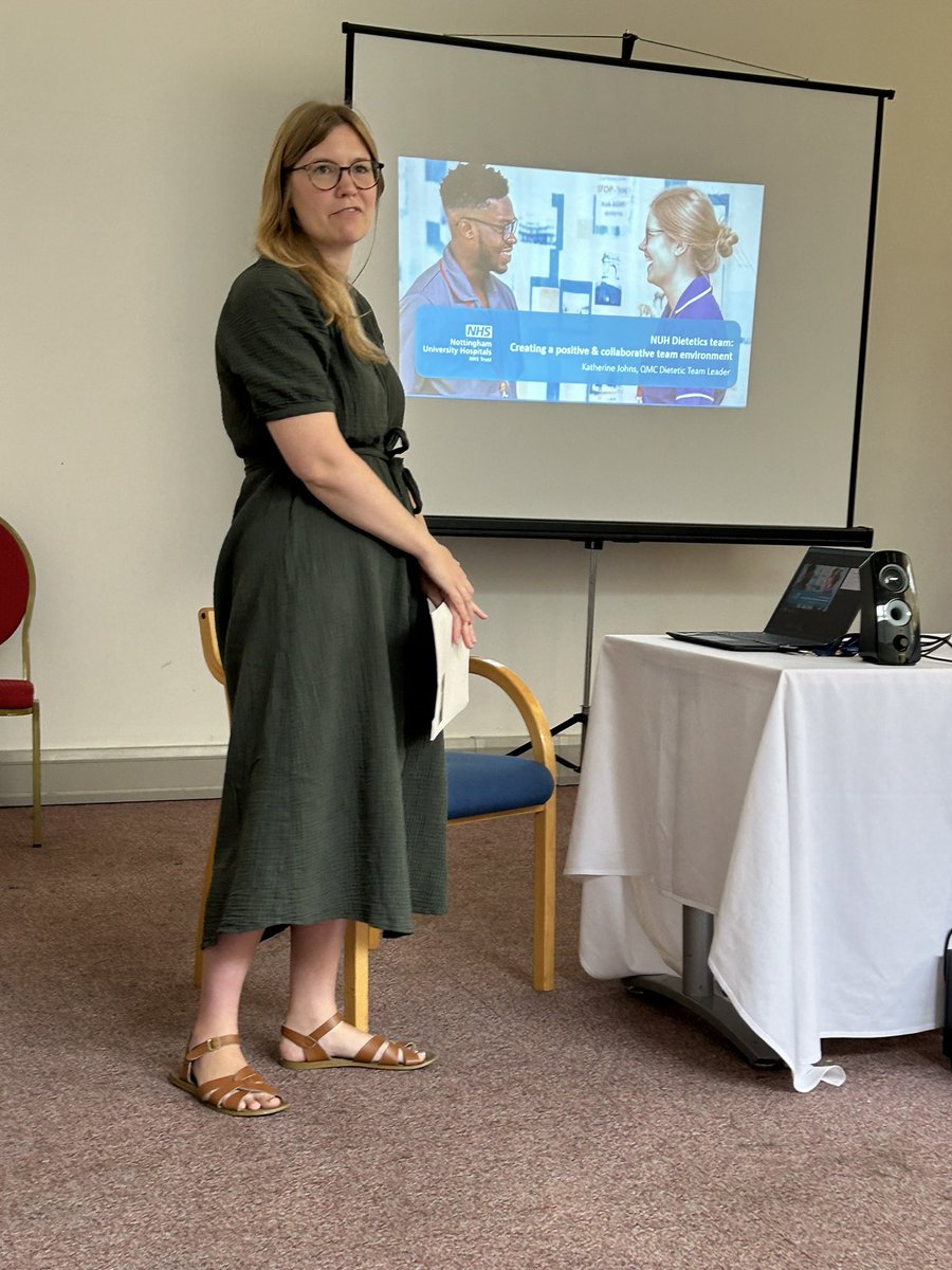 NUH_LEO's tweet photo. Fab presentation by Katherine on creating a positive and collaborative team environment @L_MitchellODP @suechisholm01 #LEO @mandymoo456 https://t.co/hHNQBjNoyA