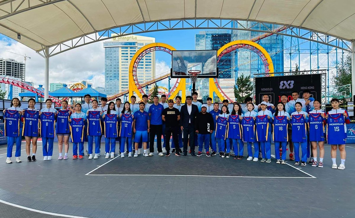 Sharshuvuu_Bat's tweet photo. #ULAANBAATAR2023 EAST ASIA YOUTH GAMES 🇲🇳Манай улсад анх удаа зохион байгуулагдаж бна. Нээлтийн арга хэмжээ сайхан болж бна. 5х5, 3х3 🇲🇳 сагсан бөмбөгийн шигшээ баг. Хөгжөөн дэмжигч та бүхнийг #UGArena болон Хүүхдийн парк 3х3 талбайд урьж бна. @MongoliaBasket @3x3Mongolia 🏀🏀🏀 https://t.co/wRPjsK16Rn