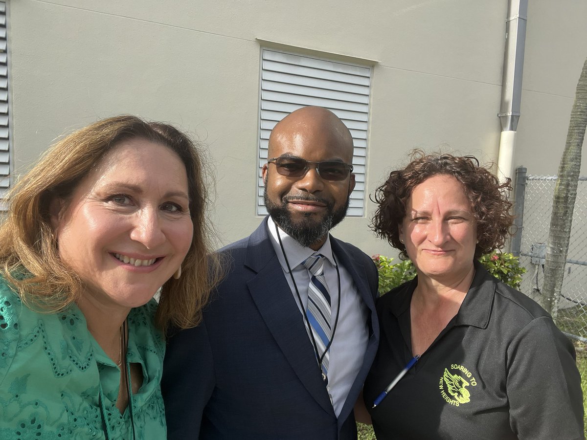 Jackie Viana (@mdcpsviana) on Twitter photo Happy to assist <a href="/LawtonChilesMS/">Lawton Chiles Middle School</a> on this #FirstDayOfSchool, icing on the cake, working with my former student Ms. Rodriguez who is now an AP #TrafficDuties <a href="/MDCPSAcademics/">Div of Academics</a> <a href="/MDCPSSocStudies/">MDCPSSocialSciences</a> <a href="/MDCPSNorth/">M-DCPS North Region</a> <a href="/MDCPS/">Miami-Dade Schools</a> Happy to assist <a href="/LawtonChilesMS/">Lawton Chiles Middle School</a> on this #FirstDayOfSchool, icing on the cake, working with my former student Ms. Rodriguez who is now an AP #TrafficDuties <a href="/MDCPSAcademics/">Div of Academics</a> <a href="/MDCPSSocStudies/">MDCPSSocialSciences</a> <a href="/MDCPSNorth/">M-DCPS North Region</a> <a href="/MDCPS/">Miami-Dade Schools</a>