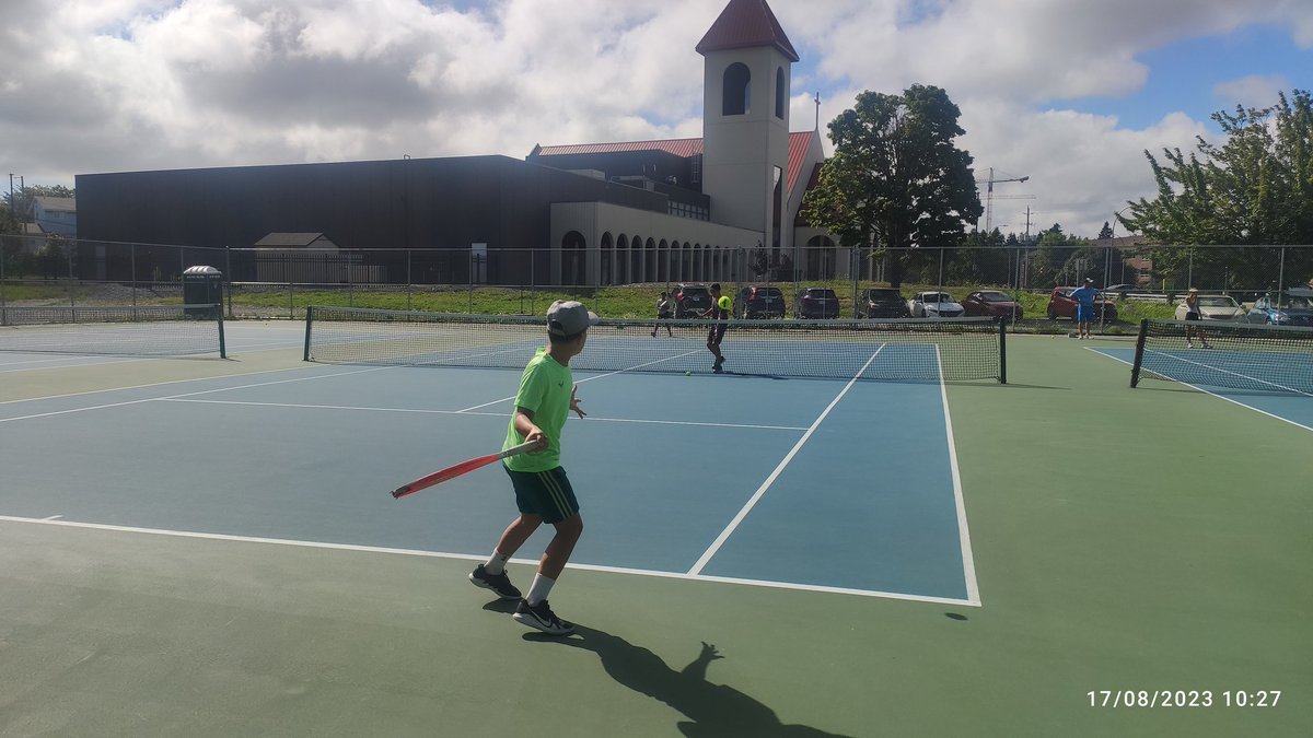 boscoffernandes's tweet photo. Looking forward to another great day of #JuniorTennisDevelopment @HEADStartTennis #Halifax with @JamieDPower @bigteddykgb #CoachKevin #CoachMark . Loving it. Let's do this 💪💪 https://t.co/nHdSs5l17V