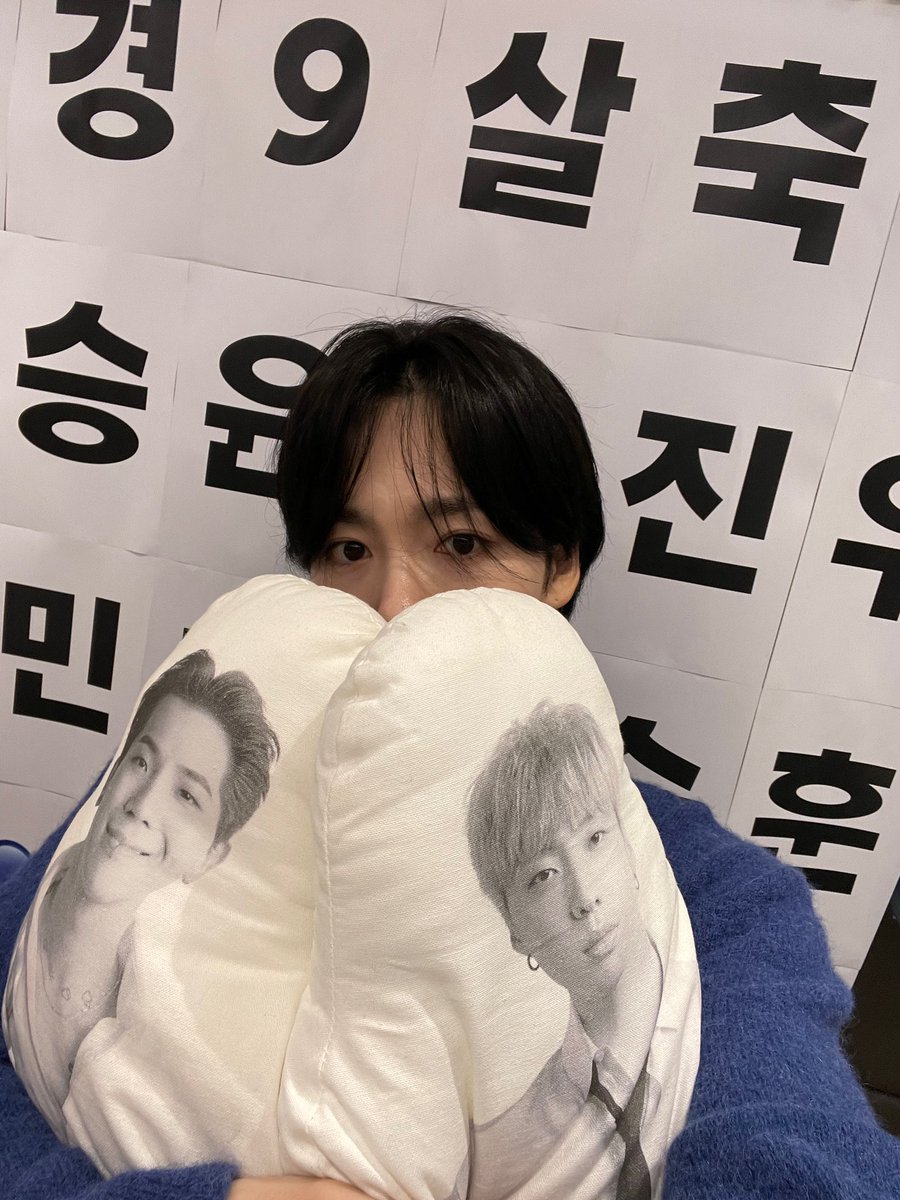 xxhhhccc's tweet photo. 진우 오빠 오늘 얼굴 에바야...🥹🥹😭😭🫶🫶 https://t.co/L1Ur6AbImm