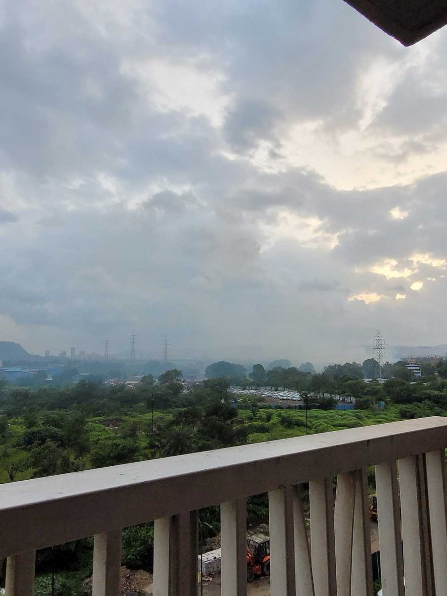 VikasRealFact's tweet image. Too much smoke comes entire day.
Resident of lodha upper thane not able to breath properly.
Raised ticket to lodha builder but there is no solution.
#lodhadevelopers #microtechdevelopers #mangallodha 
#kapilpatil
#dreknathshinde 
#pollutioncontrolboard