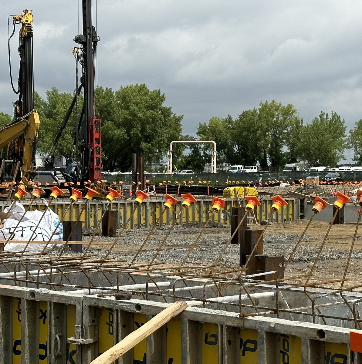 varicap3's tweet photo. Safety check after the storm and all the hazards are still covered…#SafetyFirst #rebar #protection #rebarcaps https://t.co/CJj18Vx6bu