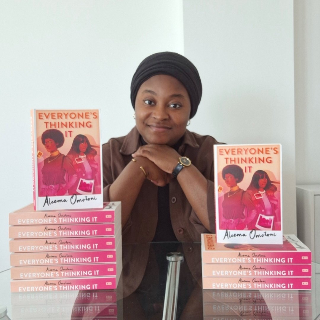 ✨️I'M A PUBLISHED AUTHOR✨️ - My debut YA novel EVERYONE'S THINKING IT is now out in the UK!!!! 🎉 Ahhh it's so wild to think that this day has come! I hope you all enjoy Iyanu and Kitan’s story! ❤️ EVERYONE'S THINKING IT: linktr.ee/aleemawrites