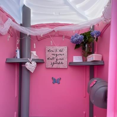 AvalonDragons's tweet photo. Participating in Paddle in Paradise this weekend? 
Don’t forget to visit the Pretty Potty!
“Go” in luxury! 💕🚽
 $2/“Go” $5/for the day
#paddleinparadise #dragonboat https://t.co/x8pQUuNiIV