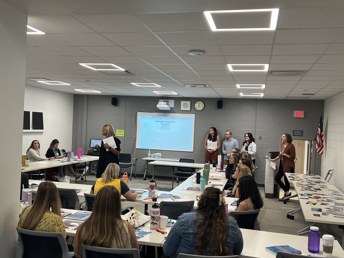 DrJimLloyd's tweet photo. Very excited to welcome our new group of Bulldog teachers to our team. @OFCSDistrict https://t.co/fF67AvHEca